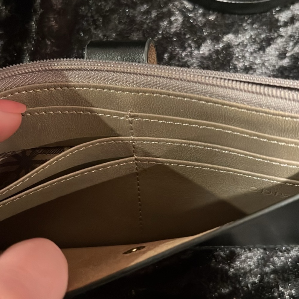 Lodi’s Compact Wallet - Picture 5 of 5